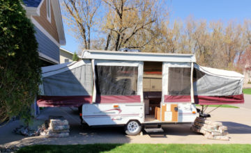 1999 Viking Pop Up Camper with cushions out